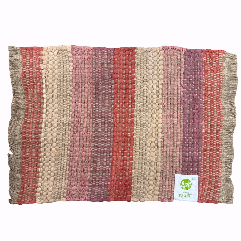 Food Network Handwoven 4 Piece Placemat Set
14” X 19” BRAND NEW ~ Rust Color
NWT